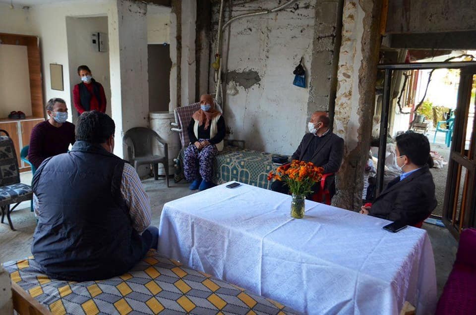 kaymakam divliden gulgun teyzeye tesekkur ziyareti 1 i5XNguB2 Kaymakam Divli’den, Gülgün teyzeye teşekkür ziyareti