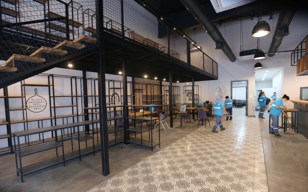 kitap kafede sona yaklasildi 3 RzpffMhL Kitap Kafe’de sona yaklaşıldı