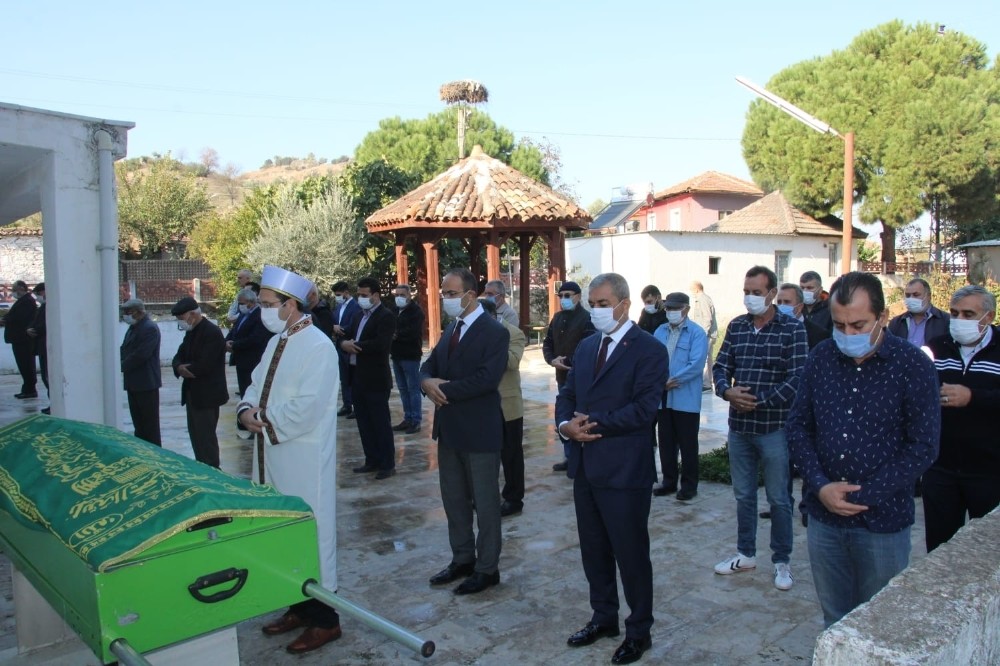 kocarlida kibris gazisi son yolculuguna ugurlandi 2 qsJns3V8 Koçarlı’da Kıbrıs Gazisi son yolculuğuna uğurlandı