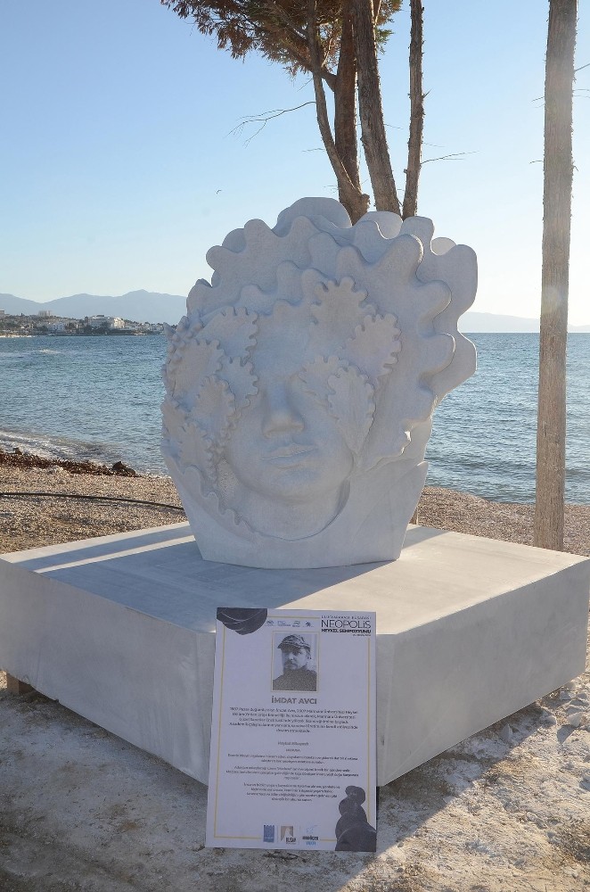 kusadasi heykel sempozyumunda uretilen 9 eser gorucuye cikti 8 XF6FW572 Kuşadası Heykel Sempozyumunda üretilen 9 eser görücüye çıktı