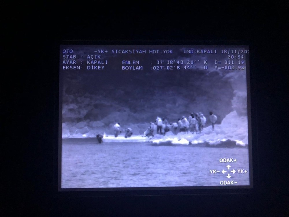 kusadasi korfezinde mahsur kalan 24 gocmen kurtarildi 1 vfdbNi8F Kuşadası Körfezi’nde mahsur kalan 24 göçmen kurtarıldı