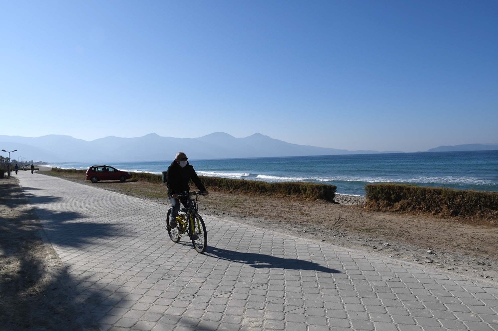 kusadasi sahil bandinda yuruyus yolu duzenlemesi 3 5z2IpMfE Kuşadası sahil bandında yürüyüş yolu düzenlemesi