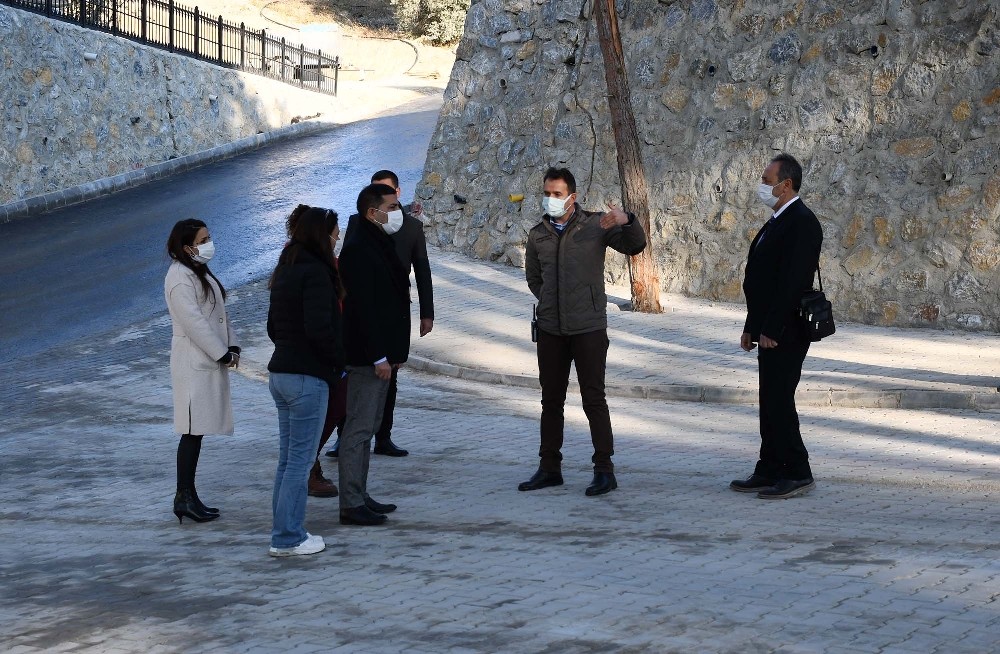 kusadasi yeni asri mezarlikta calismalar son asamaya geldi 3 PbNMqh3J Kuşadası Yeni Asri Mezarlık’ta çalışmalar son aşamaya geldi