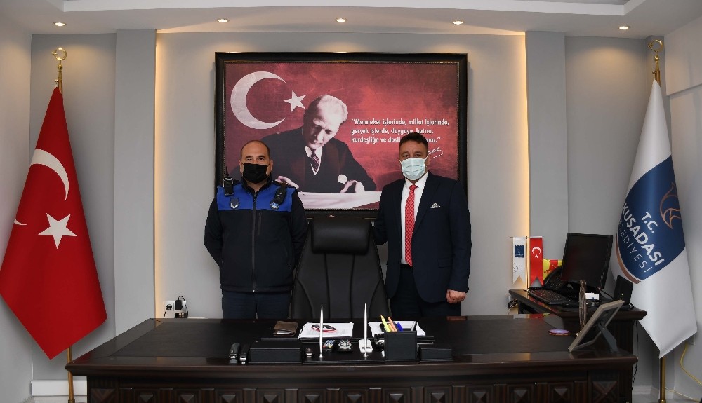 kusadasi zabitasindan dilenci operasyonu 2 1saJZRlw Kuşadası zabıtasından dilenci operasyonu