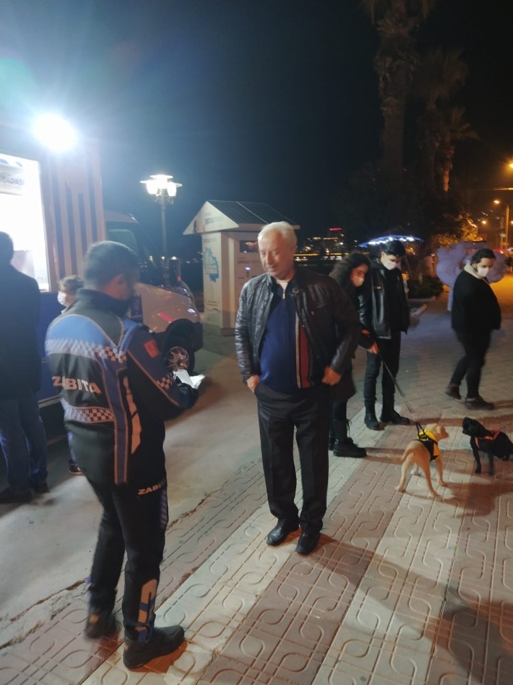 kusadasi zabitasindan maske ve sigara denetimi 4 ItPqVBDD Kuşadası zabıtası’ndan maske ve sigara denetimi