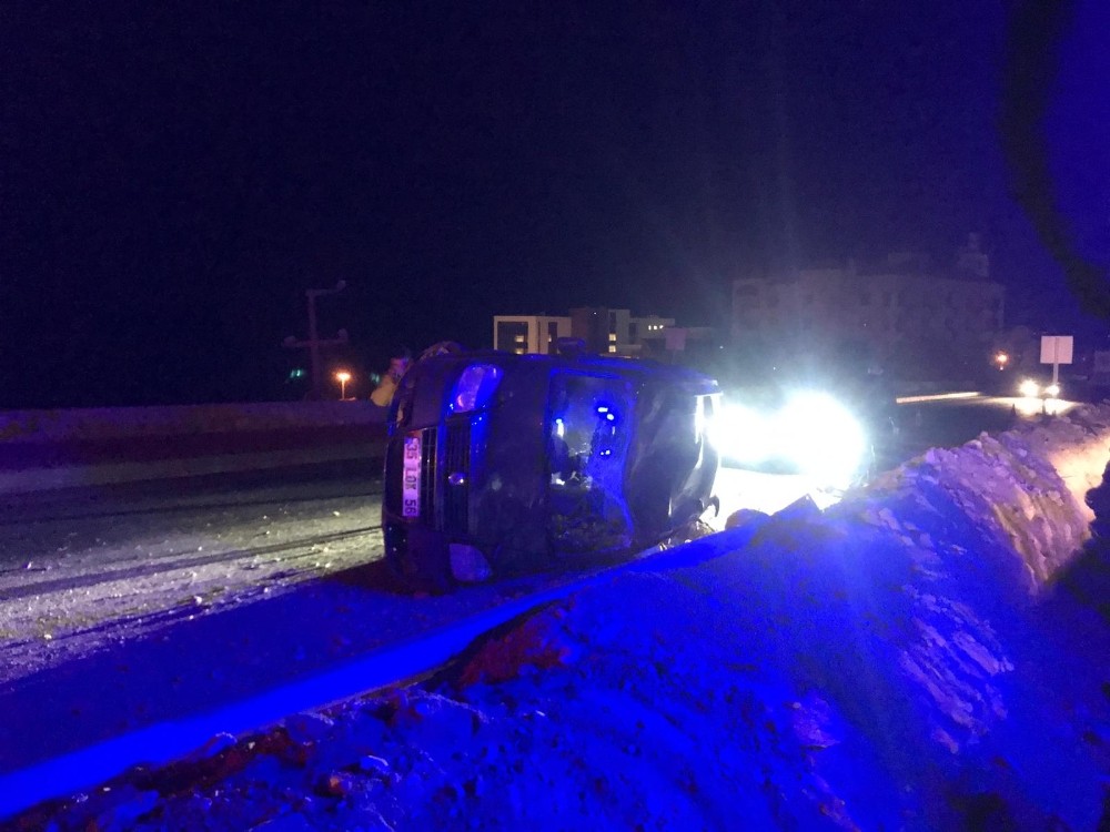 kusadasinda domuza carpan arac takla atti 1 yarali 1 pyyE8EtO Kuşadası’nda domuza çarpan araç takla attı, 1 yaralı