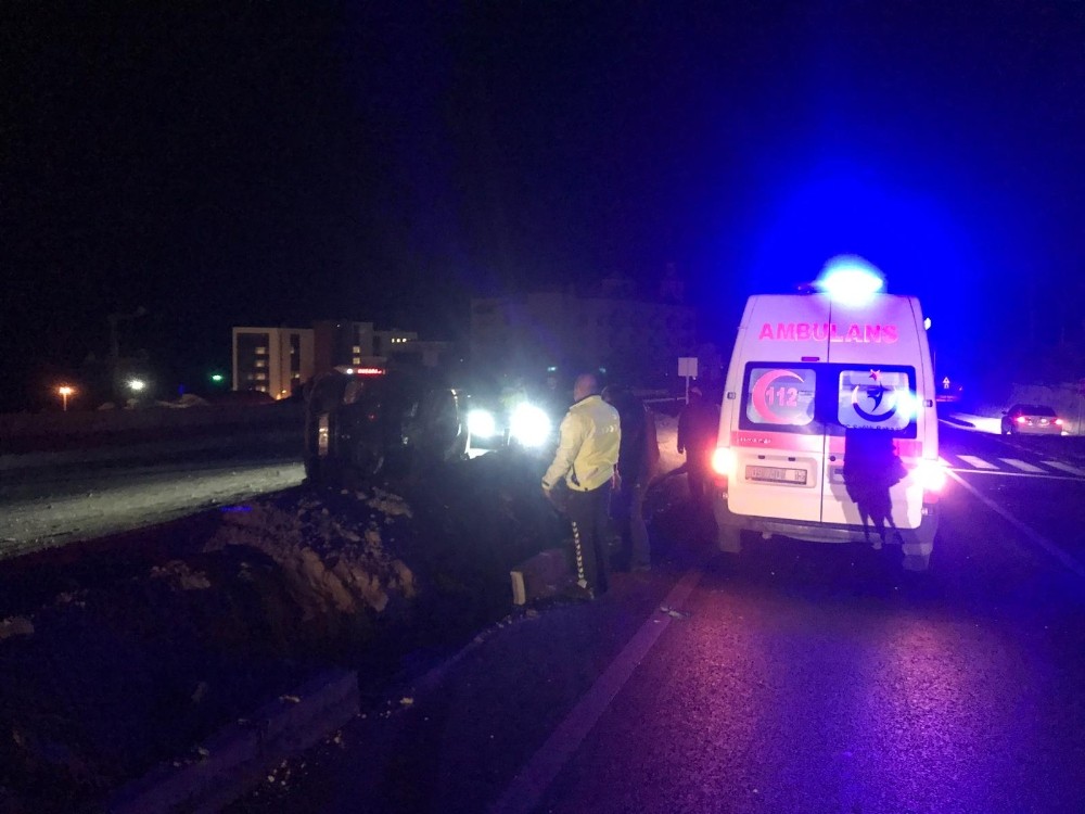 kusadasinda domuza carpan arac takla atti 1 yarali 2 fVlYdakl Kuşadası’nda domuza çarpan araç takla attı, 1 yaralı