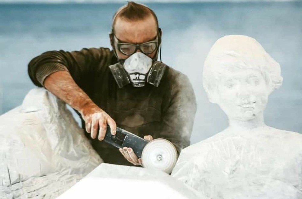 kusadasinda uluslararasi sanatcilarin yaptigi heykeller saldiriya ugradi 3 rI6JlH9q Kuşadası’nda uluslararası sanatçıların yaptığı heykeller saldırıya uğradı