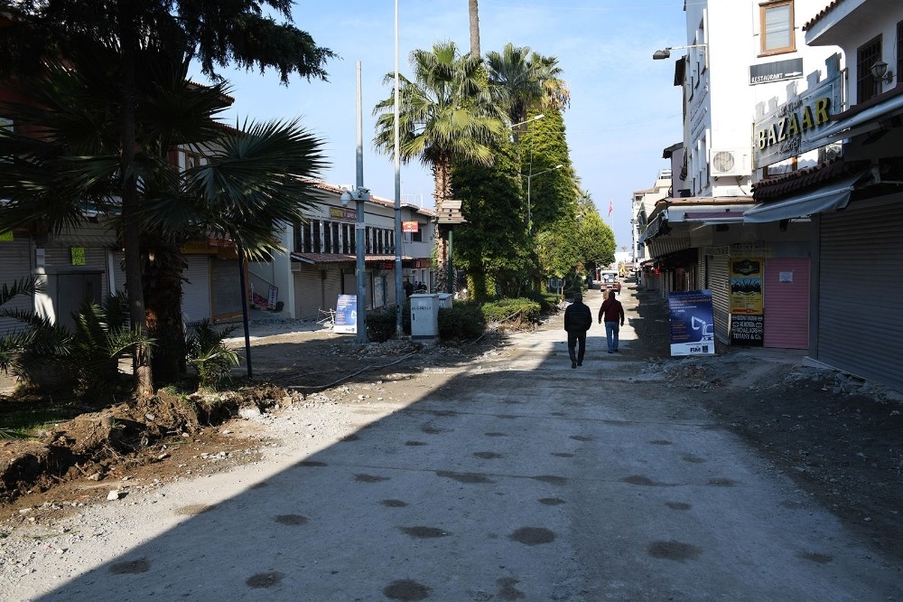 kusadasinin turistik carsilari yenileniyor 4 I1keuQzX Kuşadası’nın turistik çarşıları yenileniyor