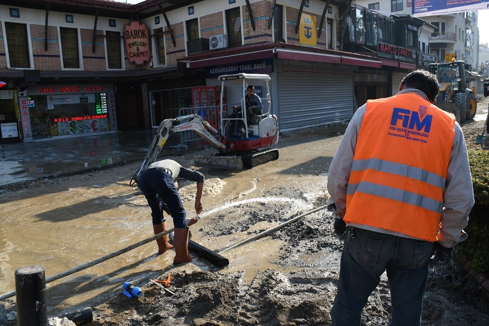 kusadasinin turistik carsilari yenileniyor 5 9O7Uf9gY Kuşadası’nın turistik çarşıları yenileniyor