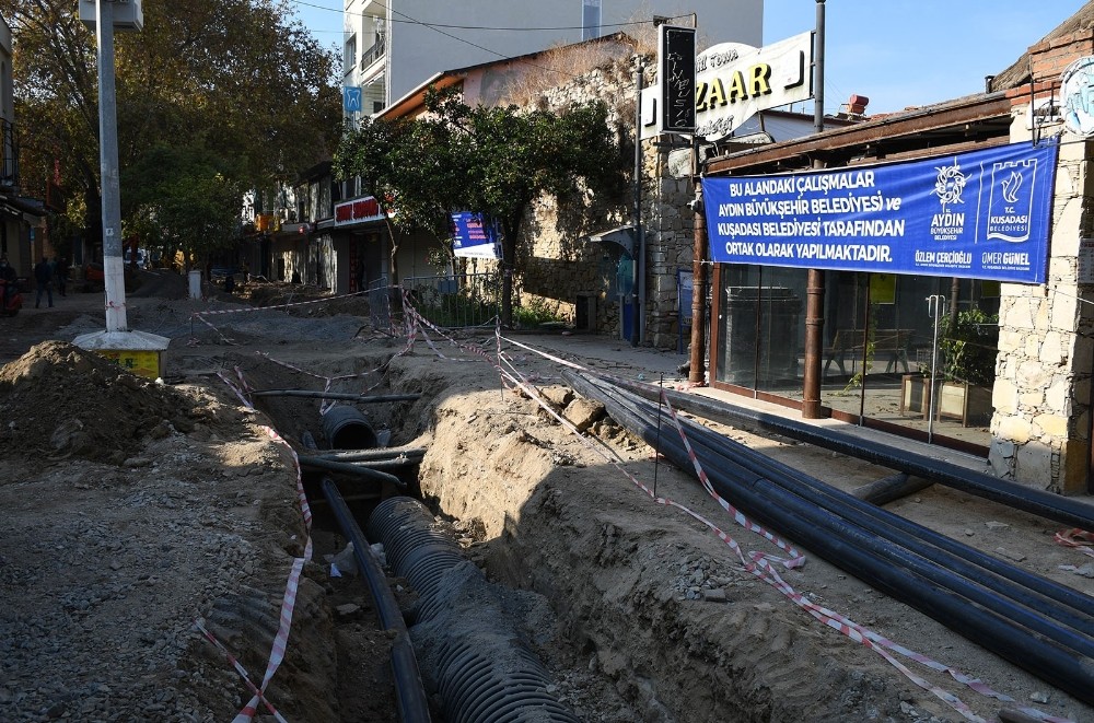 kusadasinin turistik carsilari yenileniyor 6 ZFUXaOi5 Kuşadası’nın turistik çarşıları yenileniyor