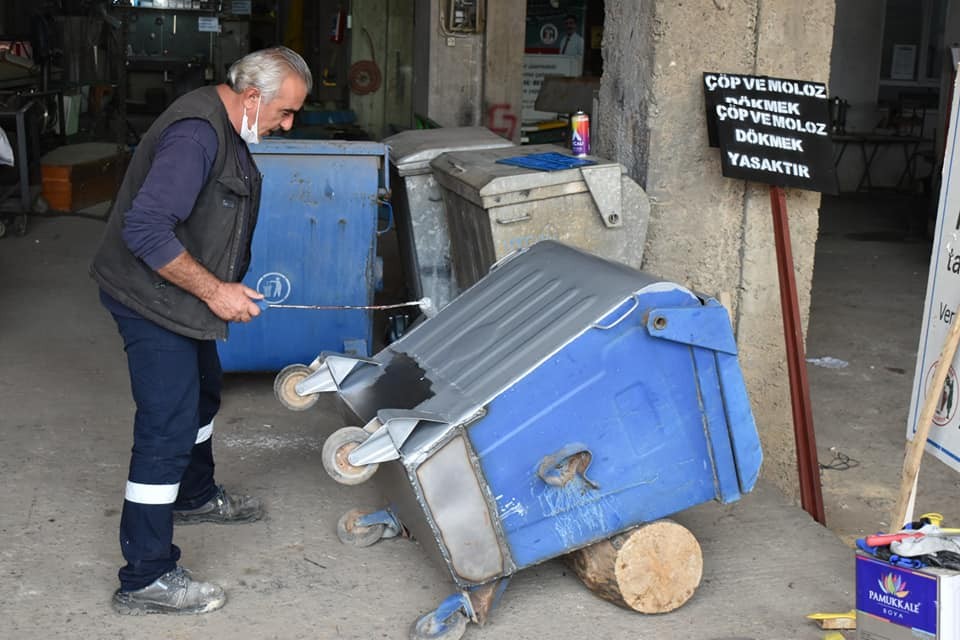 kuyucakta cop konteynerleri yenileniyor 2 4gFETgce Kuyucak’ta çöp konteynerleri yenileniyor
