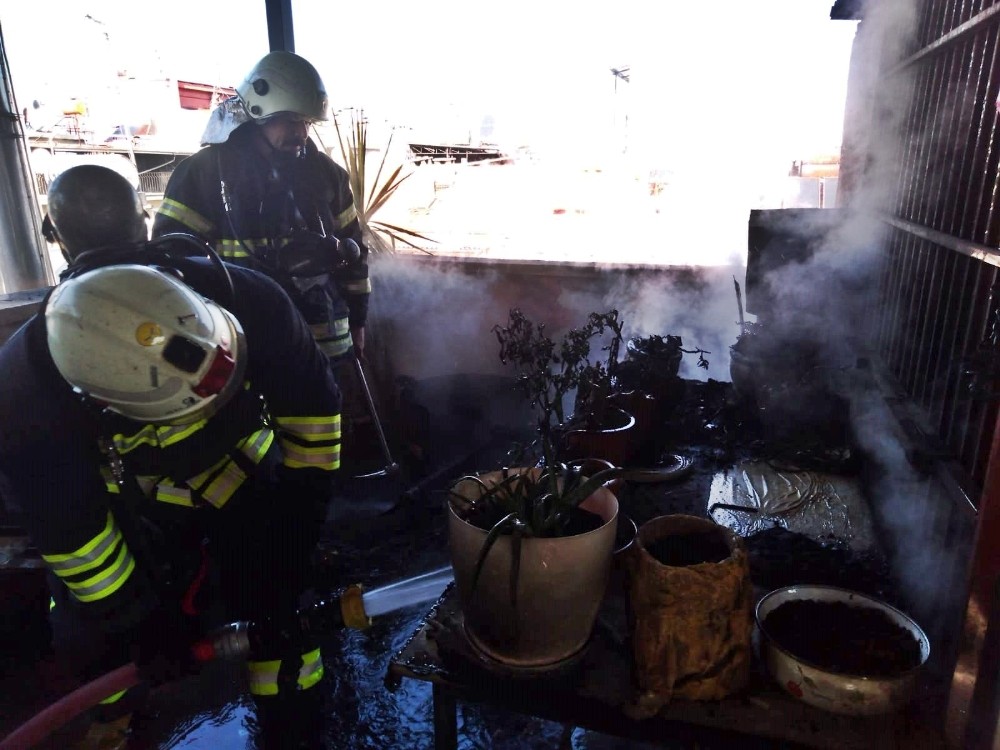 lokma dokerken apartmani yakiyordu 3 4mBQhiwb Lokma dökerken apartmanı yakıyordu