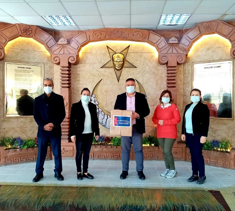 muhtar camoglu ogretmenleri unutmadi 2 NMtJfT7B Muhtar Çamoğlu, öğretmenleri unutmadı