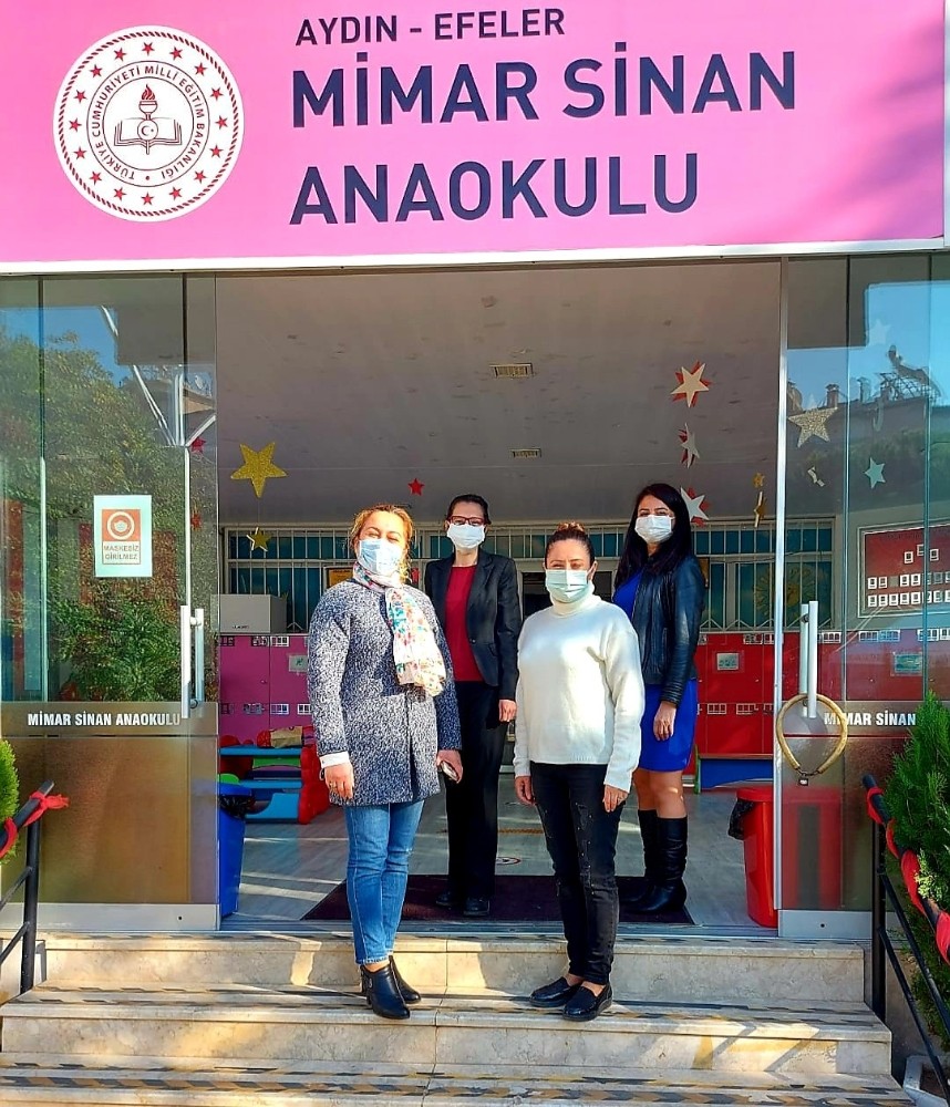 muhtar camoglu ogretmenleri unutmadi 3 Ub4r2yCU Muhtar Çamoğlu, öğretmenleri unutmadı