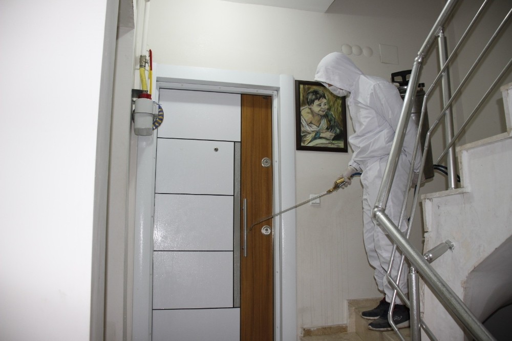 nazilli belediyesi dezenfekte islemlerine devam ediyor 1 K1XLGdlf Nazilli Belediyesi dezenfekte işlemlerine devam ediyor