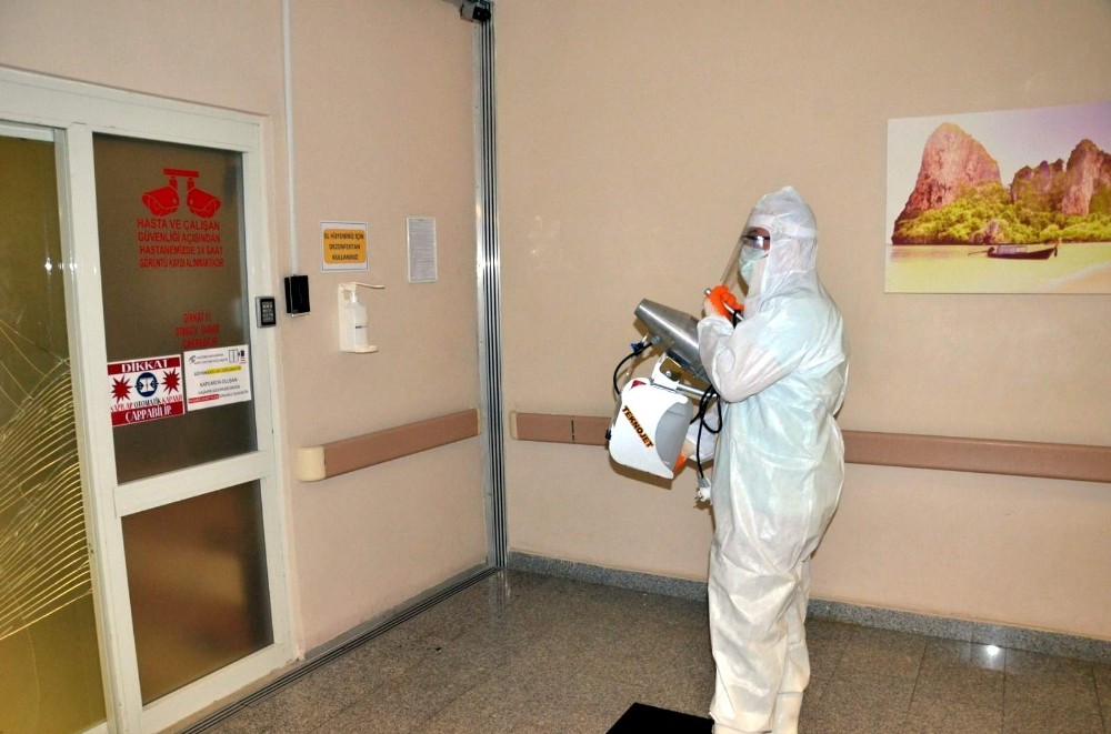 nazilli devlet hastanesinde dezenfekte islemleri suruyor 2 wLLAILIA Nazilli Devlet Hastanesinde Dezenfekte İşlemleri Sürüyor