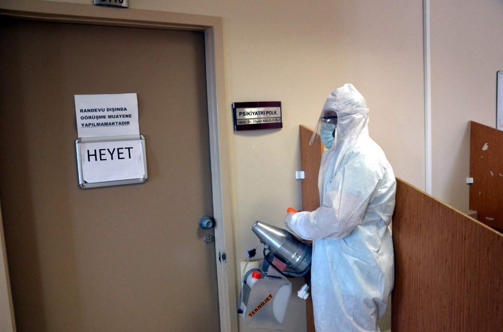 nazilli devlet hastanesinde dezenfekte islemleri suruyor 4 m6uzn2vc Nazilli Devlet Hastanesinde Dezenfekte İşlemleri Sürüyor