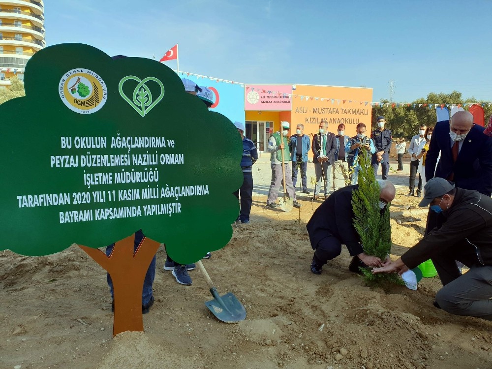 Nazilli’de Fidanlar Çocuklarla Birlikte Büyüyecek 1 nazillide fidanlar cocuklarla birlikte buyuyecek 1 tf9O3TWJ Nazilli’de Fidanlar Çocuklarla Birlikte Büyüyecek