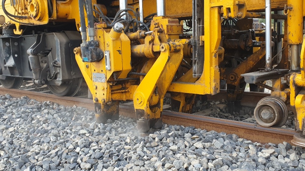 otobus kazasinda zarar goren demiryolu onarildi 2 baG6uWbc Otobüs kazasında zarar gören demiryolu onarıldı