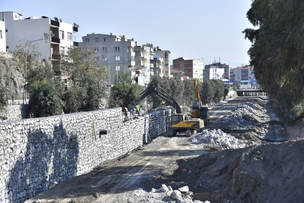 soke cayinda islah calismalari devam ediyor 2 bberP8qu Söke Çayı’nda ıslah çalışmaları devam ediyor