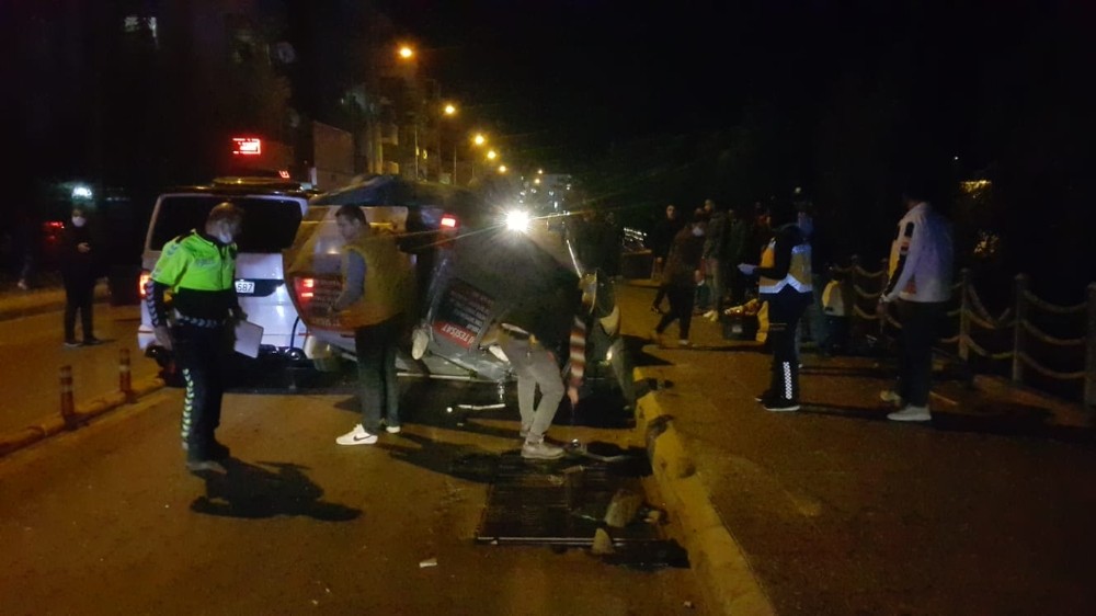 soke sehir merkezinde zincirleme kaza 1 y9nP2AQn Söke şehir merkezinde zincirleme kaza