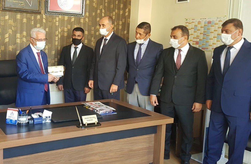 tsof baskani apaydin aydinda ayin soforunu odullendirdi 1 HyVTsubR TŞOF Başkanı Apaydın, Aydın’da ayın şoförünü ödüllendirdi