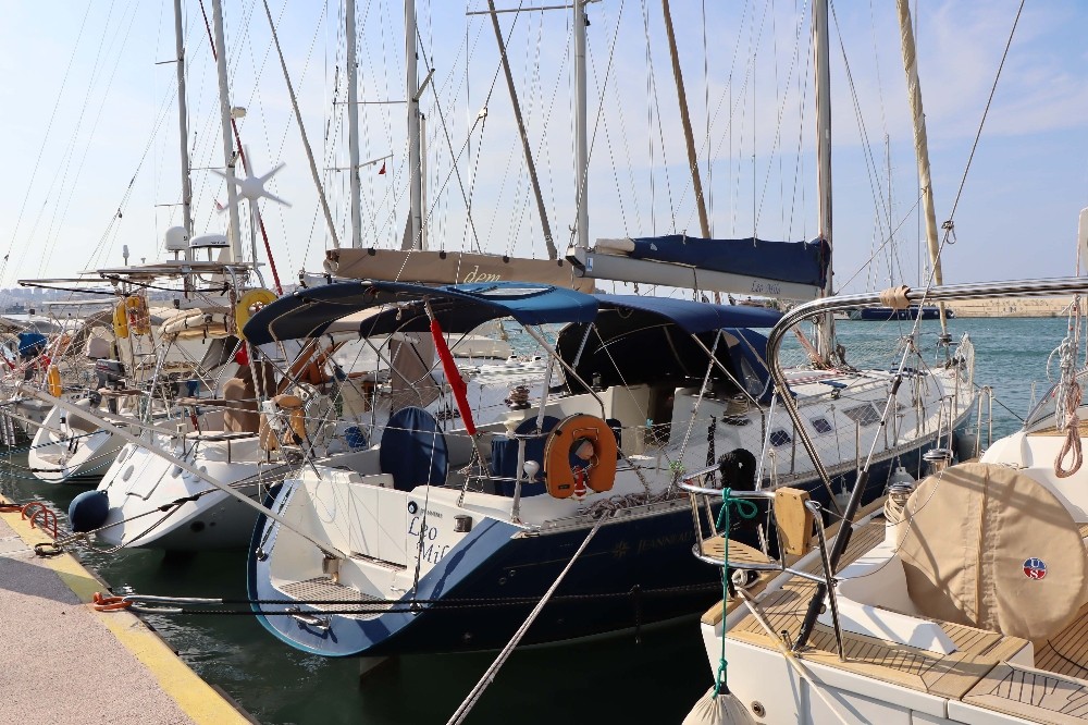 tsunamiden zarar goren tekne ve yatlar kusadasina getirildi 2 pwSeSwdi Tsunamiden zarar gören tekne ve yatlar Kuşadası’na getirildi