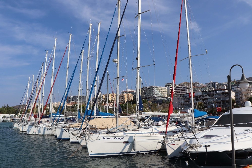 tsunamiden zarar goren tekne ve yatlar kusadasina getirildi 4 lhVKA4AF Tsunamiden zarar gören tekne ve yatlar Kuşadası’na getirildi