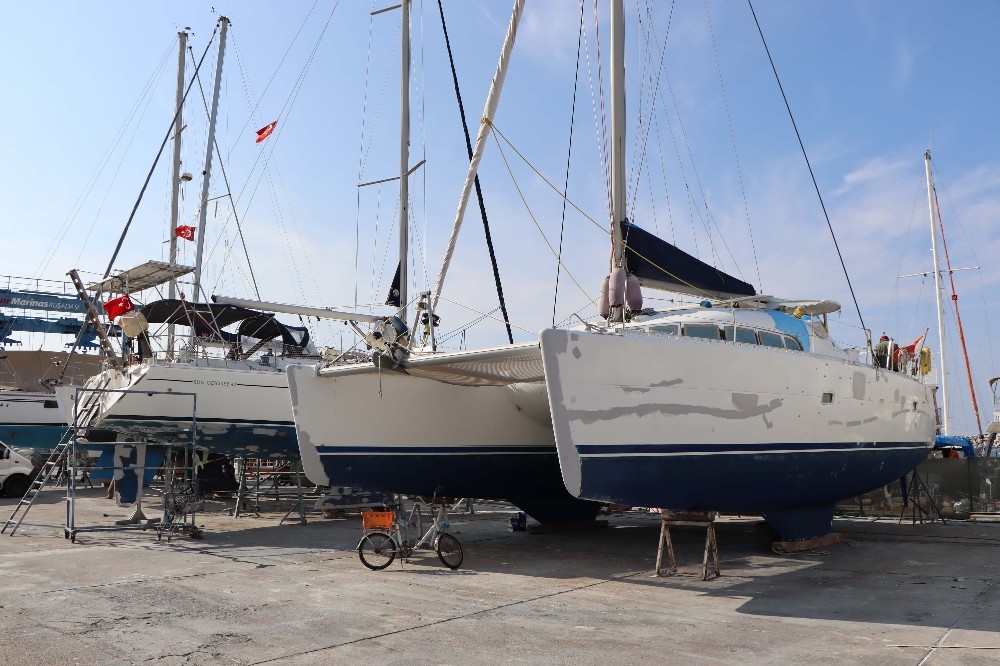 tsunamiden zarar goren tekne ve yatlar kusadasina getirildi 6 Tsunamiden zarar gören tekne ve yatlar Kuşadası’na getirildi