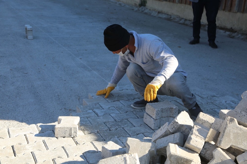 umurlu mahallesinde yol yapim calismalari suruyor 1 Umurlu Mahallesi’nde yol yapım çalışmaları sürüyor