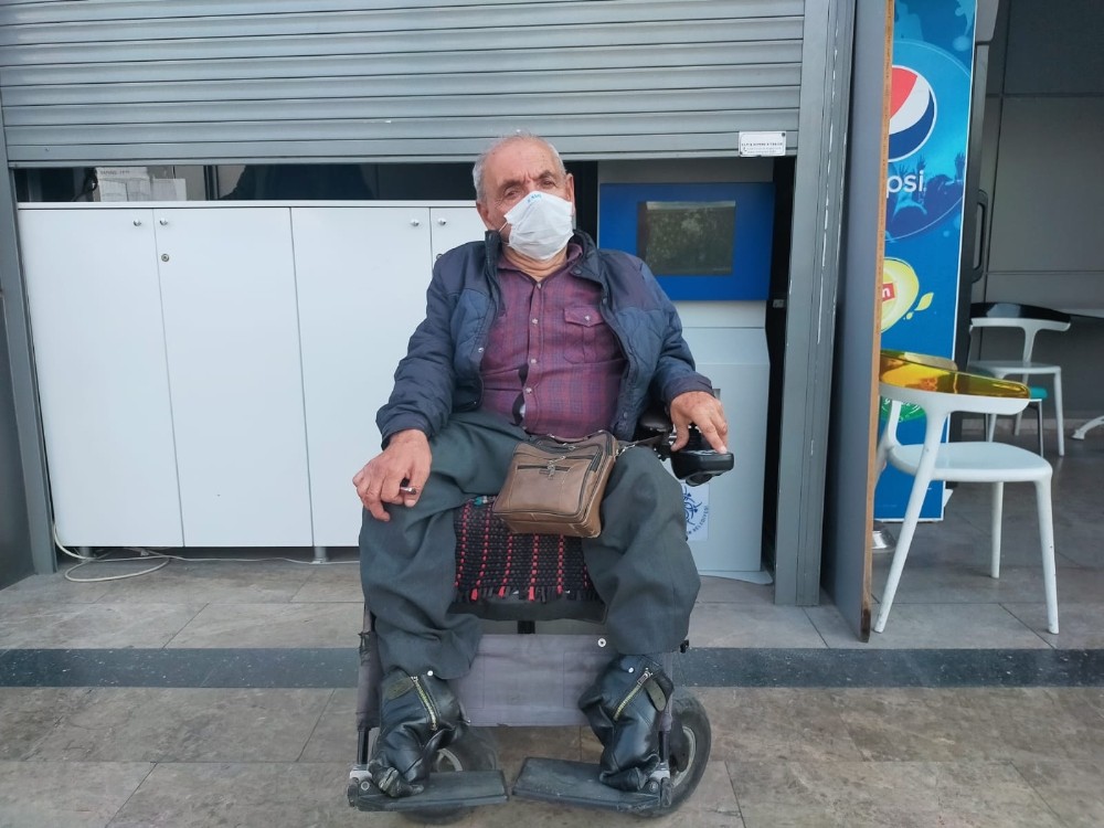 yurume engelli kosan bir engel de siz olmayin 4 vaEmtel8 Yürüme engelli Koşan, "Bir engel de siz olmayın"