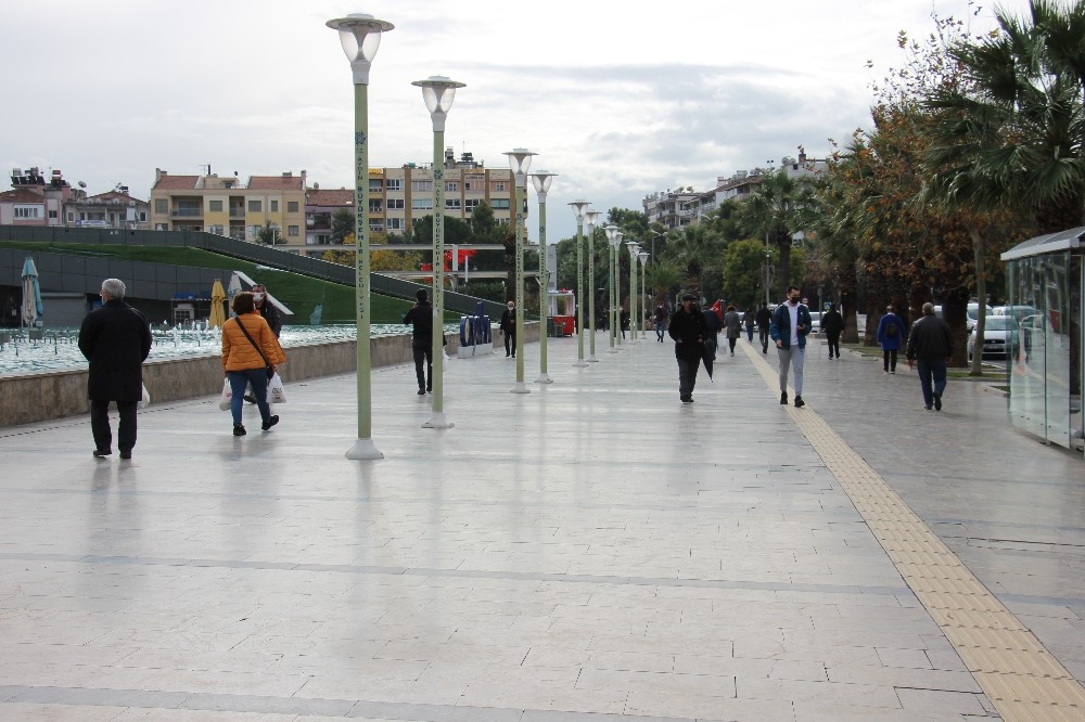 56 saatlik kisitlamanin ardindan aydin sokaklari hareketlendi 3 YmLDKA5X 56 saatlik kısıtlamanın ardından Aydın sokakları hareketlendi