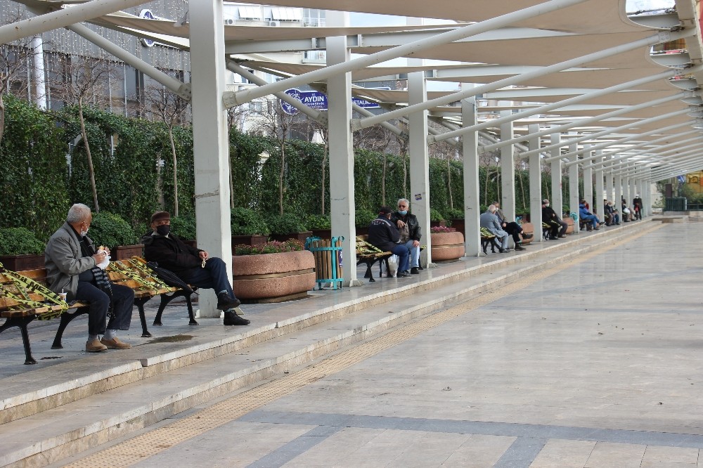 56 saatlik kisitlamanin ardindan aydin sokaklari hareketlendi 5 XCf2PejH 56 saatlik kısıtlamanın ardından Aydın sokakları hareketlendi