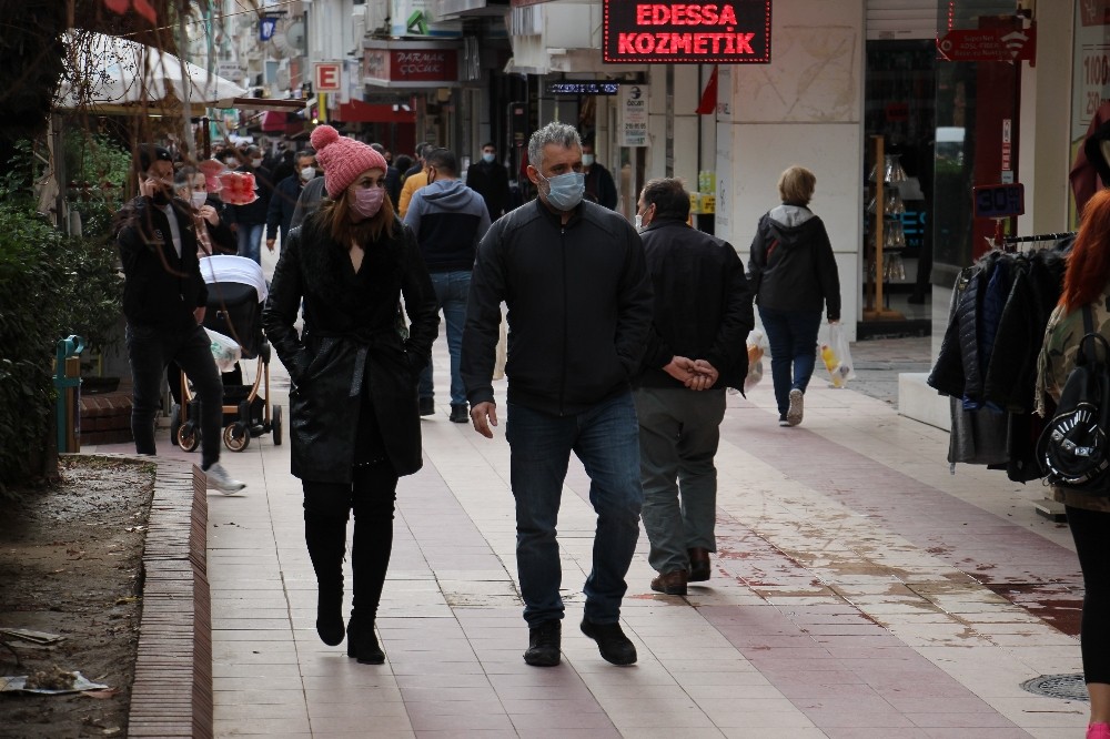 56 saatlik kisitlamanin ardindan aydin sokaklari hareketlendi 6 PqfiUrRt 56 saatlik kısıtlamanın ardından Aydın sokakları hareketlendi