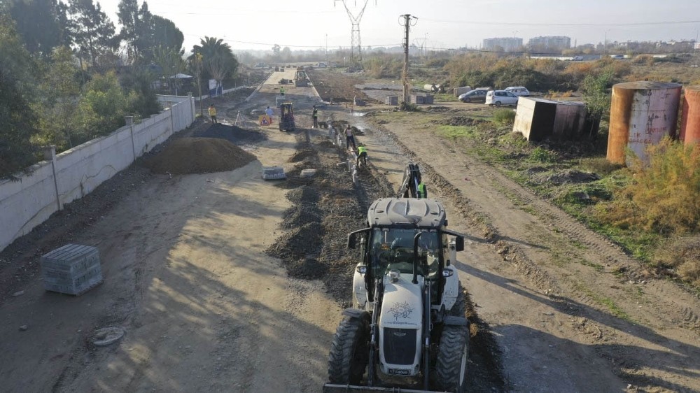 aydin buyuksehir belediyesi astisin yollarini yeniliyor 2 QbR1SnQq Aydın Büyükşehir Belediyesi ASTİS’in yollarını yeniliyor