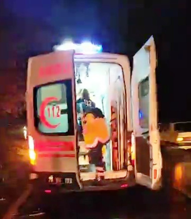 aydindan antalyaya giden ticari taksi kaza yapti 2 olu 1 agir yarali 1 EHmkEacc Aydın’dan Antalya’ya giden ticari taksi kaza yaptı: 2 ölü, 1 ağır yaralı