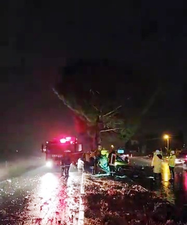 aydindan antalyaya giden ticari taksi kaza yapti 2 olu 1 agir yarali 3 HhOQi8AQ Aydın’dan Antalya’ya giden ticari taksi kaza yaptı: 2 ölü, 1 ağır yaralı