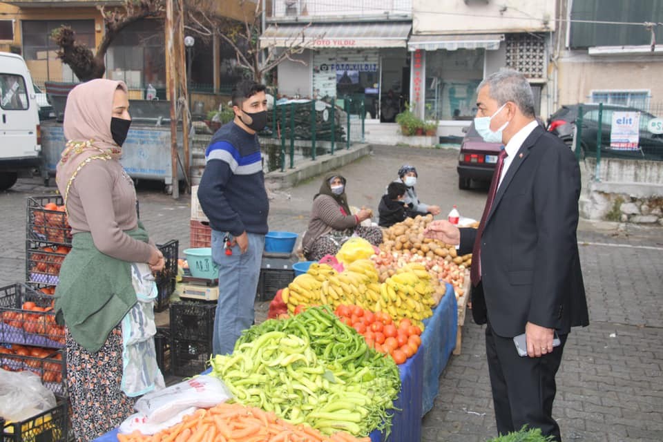 baskan kaplan haftaya pazar ziyareti ile basladi 1 4RkJljea Başkan Kaplan haftaya pazar ziyareti ile başladı