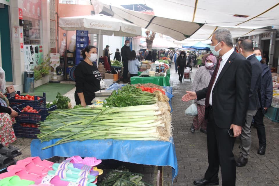 baskan kaplan haftaya pazar ziyareti ile basladi 4 mnlaMtaa Başkan Kaplan haftaya pazar ziyareti ile başladı