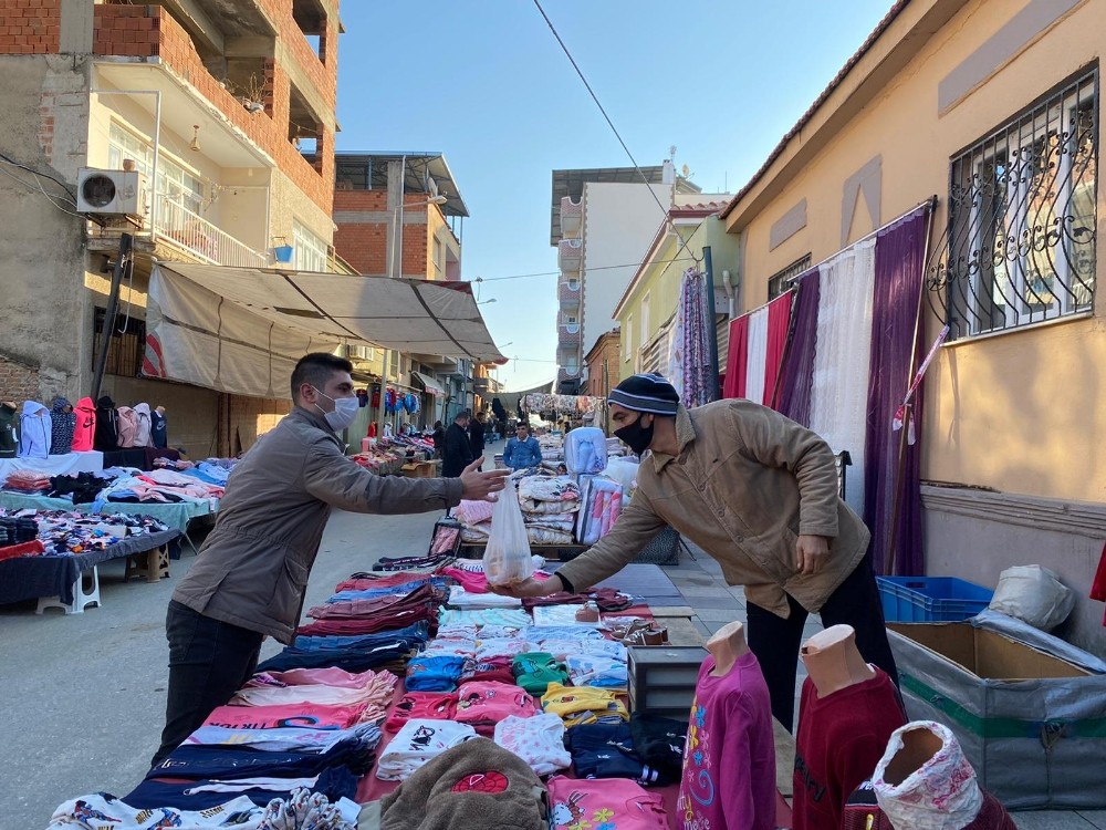 baskan ondesten pazar esnafina sicak corba ikrami 3 WvIkghwa Başkan Öndeş’ten pazar esnafına sıcak çorba ikramı