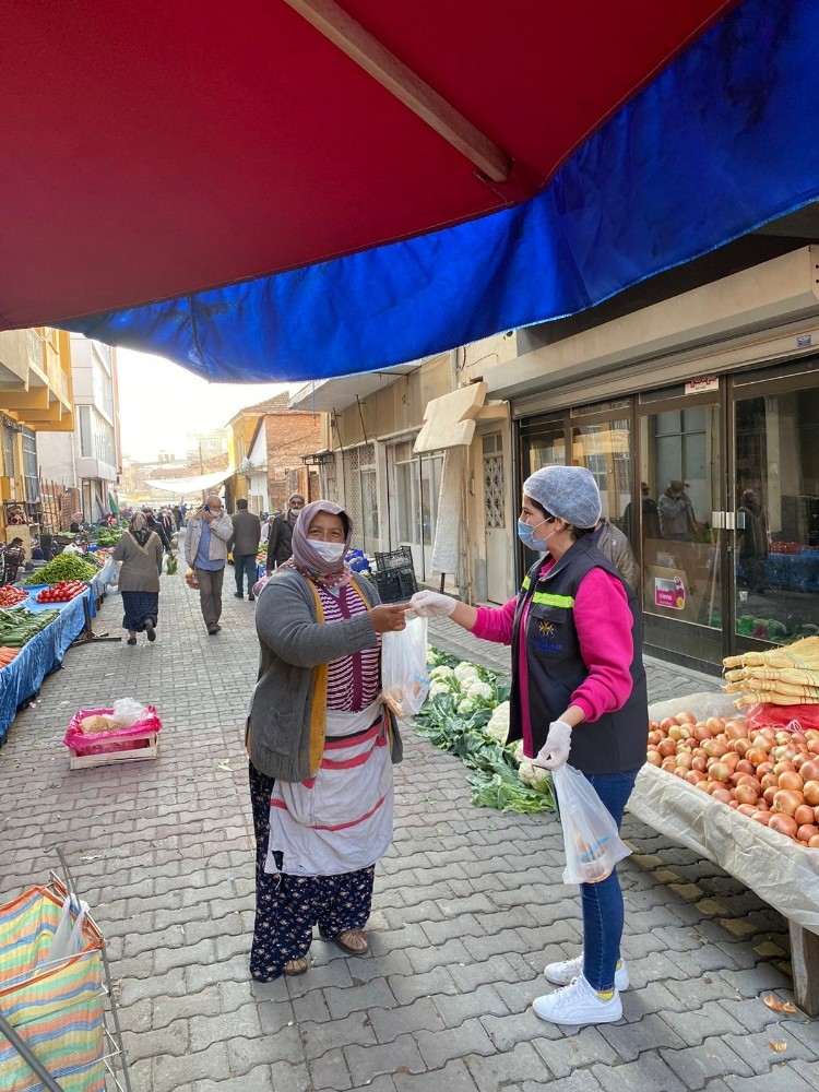 baskan ondesten pazar esnafina sicak corba ikrami 5 kO79VHSw Başkan Öndeş’ten pazar esnafına sıcak çorba ikramı