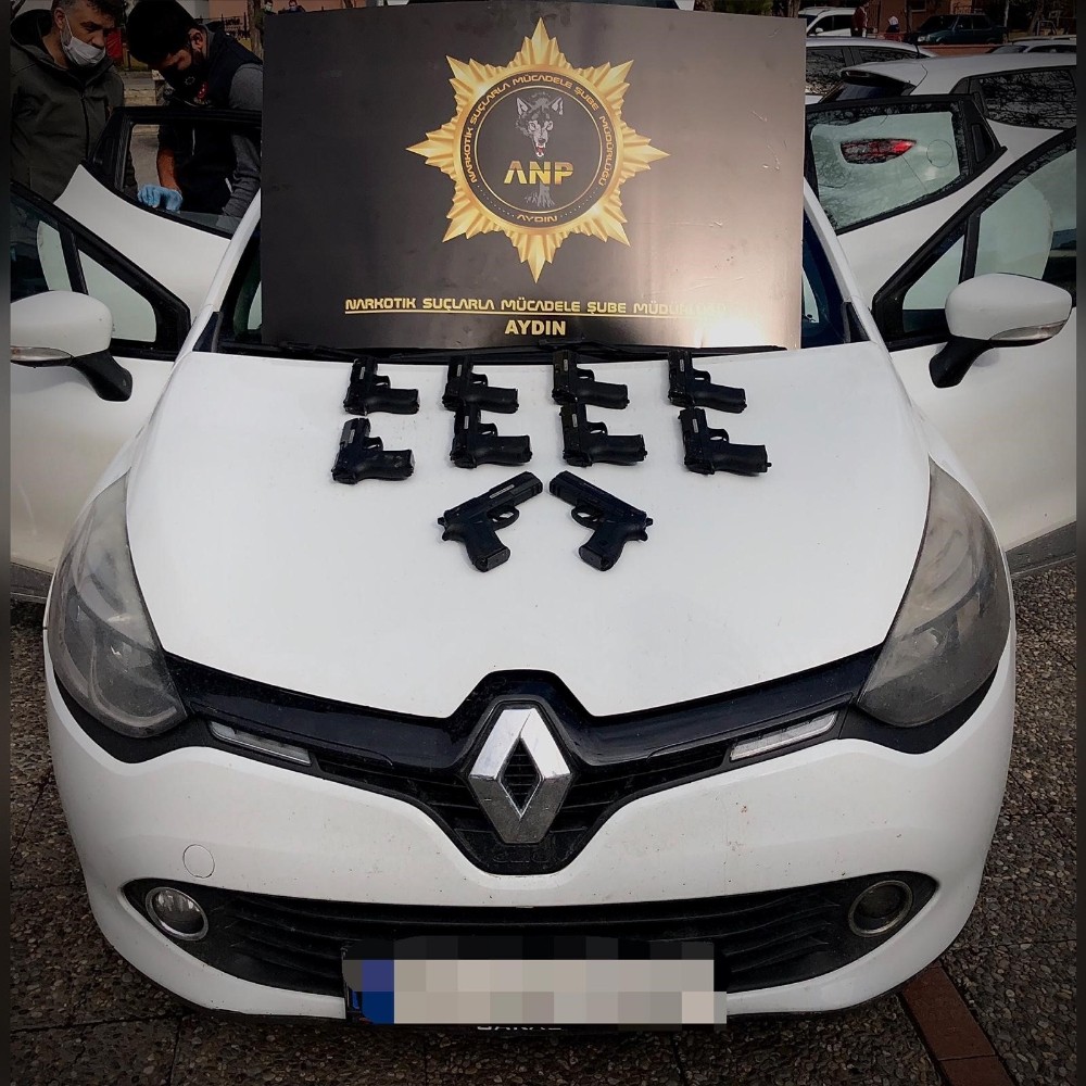 cephanelik gibi otomobil polise takildi 2 VBFc6Esj Cephanelik gibi otomobil polise takıldı