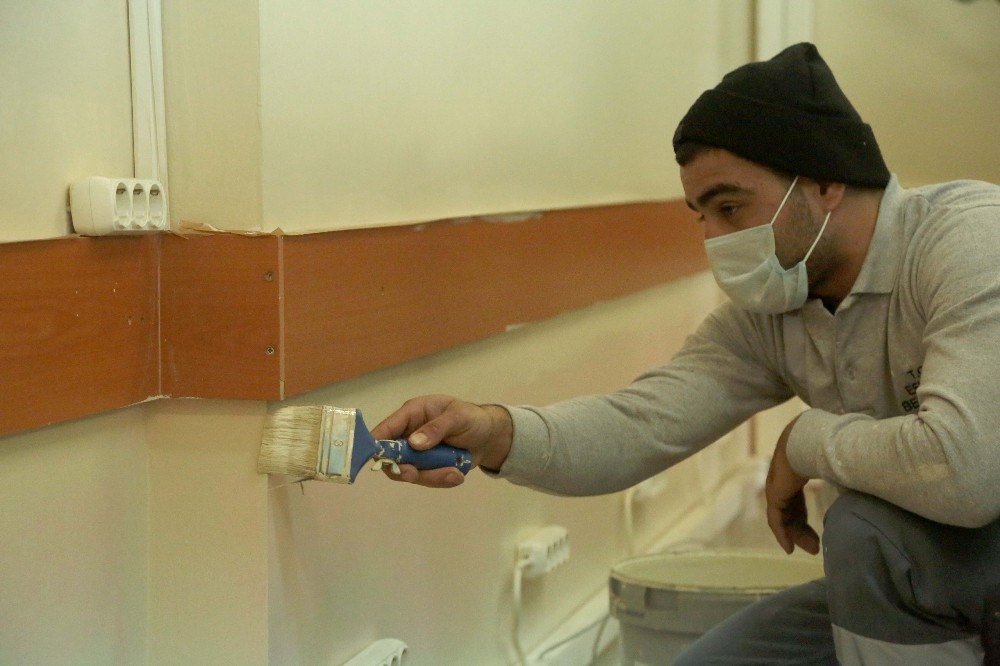 efelerde okullar boyaniyor 4 uvnUP5IB Efeler’de okullar boyanıyor