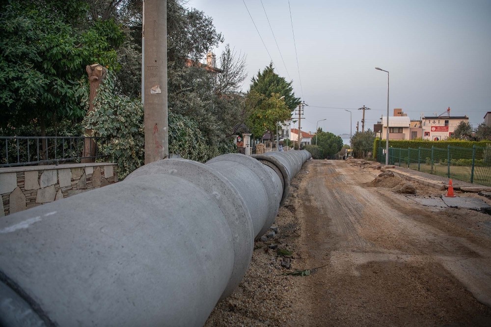 enver reis caddesinin alt ve ust yapisi yenileniyor 1 Enver Reis Caddesi’nin alt ve üst yapısı yenileniyor