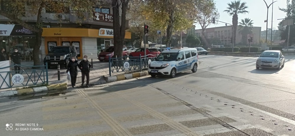 geri manevra yapan aracin carptigi kadin yaralandi 1 OTzFdkyQ Geri manevra yapan aracın çarptığı kadın yaralandı