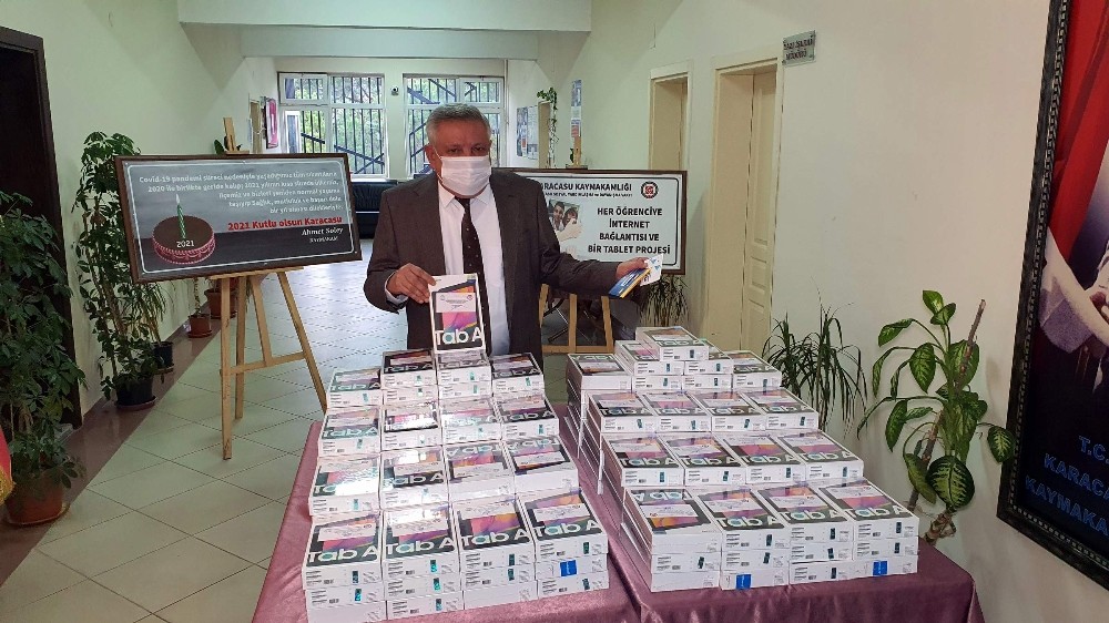 karacasuda devletin ve hayirseverlerin sicak eli ogrencilere uzandi 2 abppmijQ Karacasu’da devletin ve hayırseverlerin sıcak eli öğrencilere uzandı