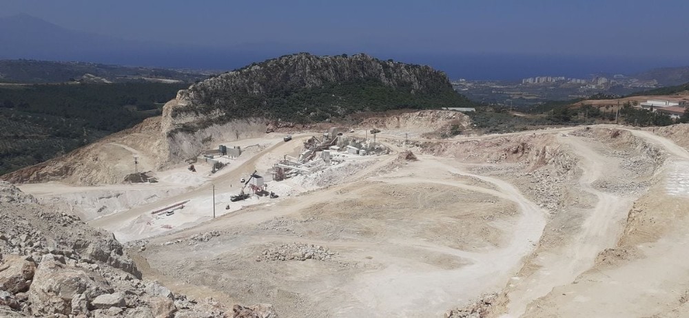 kirazli ve yaylakoy arasindaki tas ocaginin genislemesi mahkeme karariyla durduruldu 2 5MLhDWKI Kirazlı ve Yaylaköy arasındaki taş ocağının genişlemesi mahkeme kararıyla durduruldu