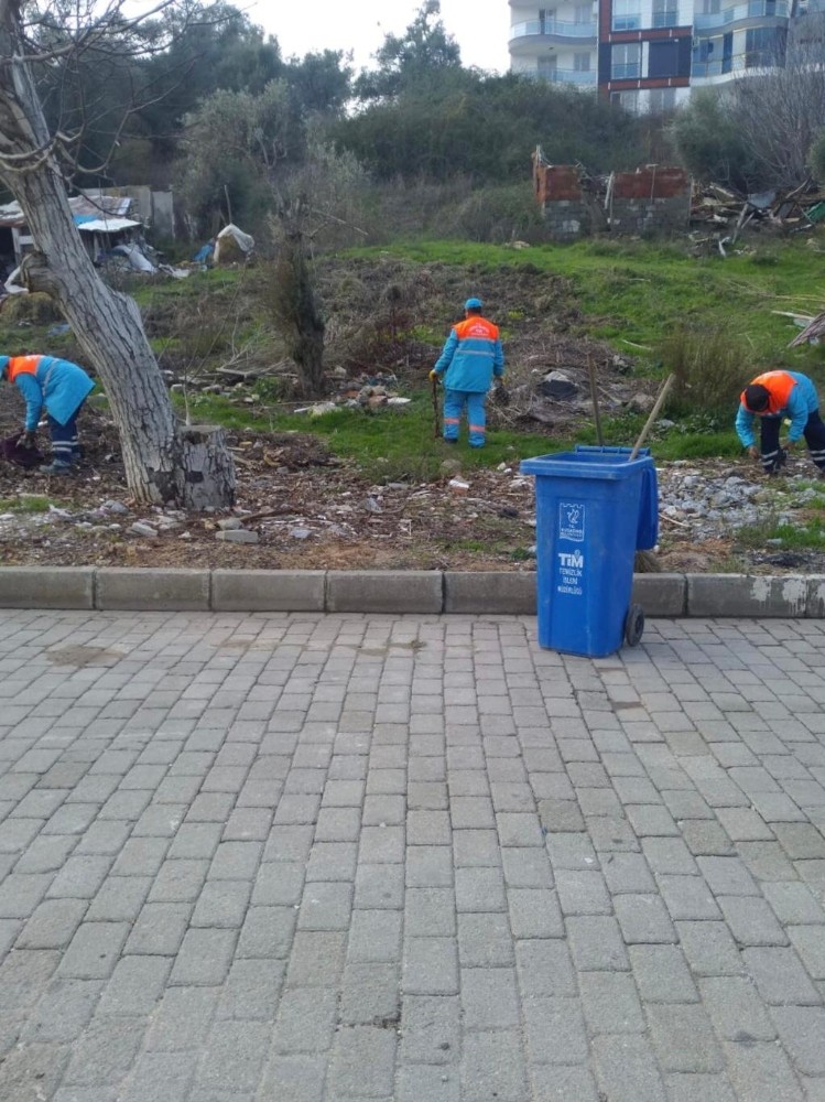 kusadasi belediyesinden davutlarda temizlik seferberligi 6 bhkDVZzn Kuşadası Belediyesi’nden Davutlar’da temizlik seferberliği