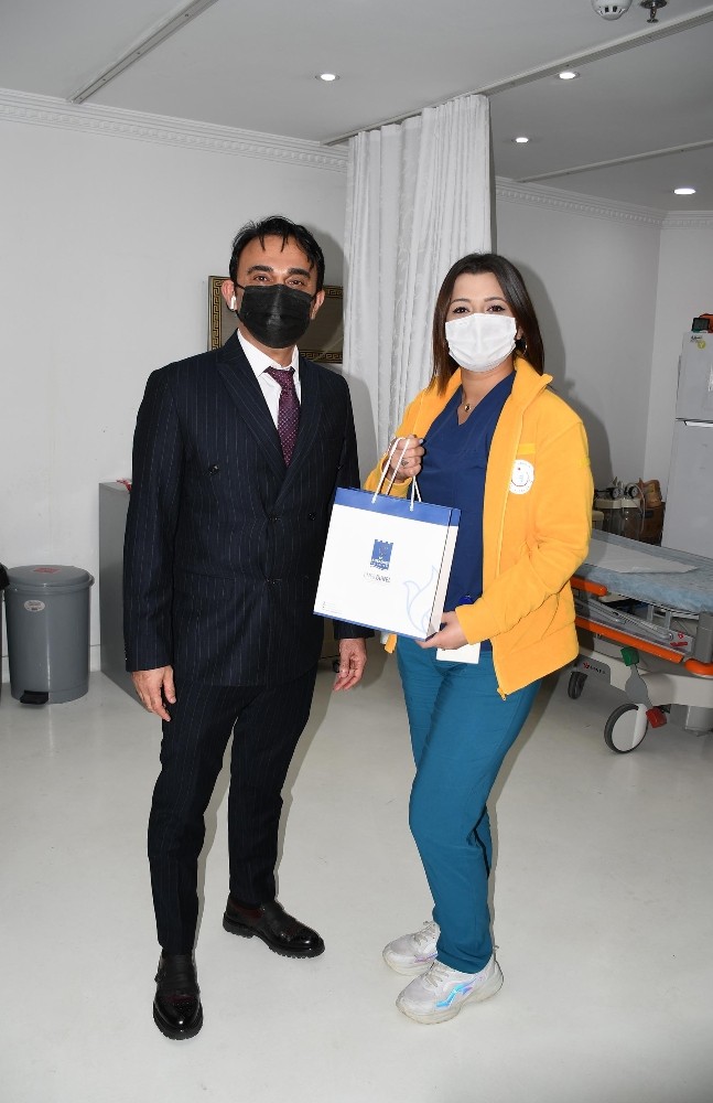 kusadasi belediyesinden salgin savascilarina yeni yil hediyesi 5 Kuşadası Belediyesi’nden salgın savaşçılarına yeni yıl hediyesi